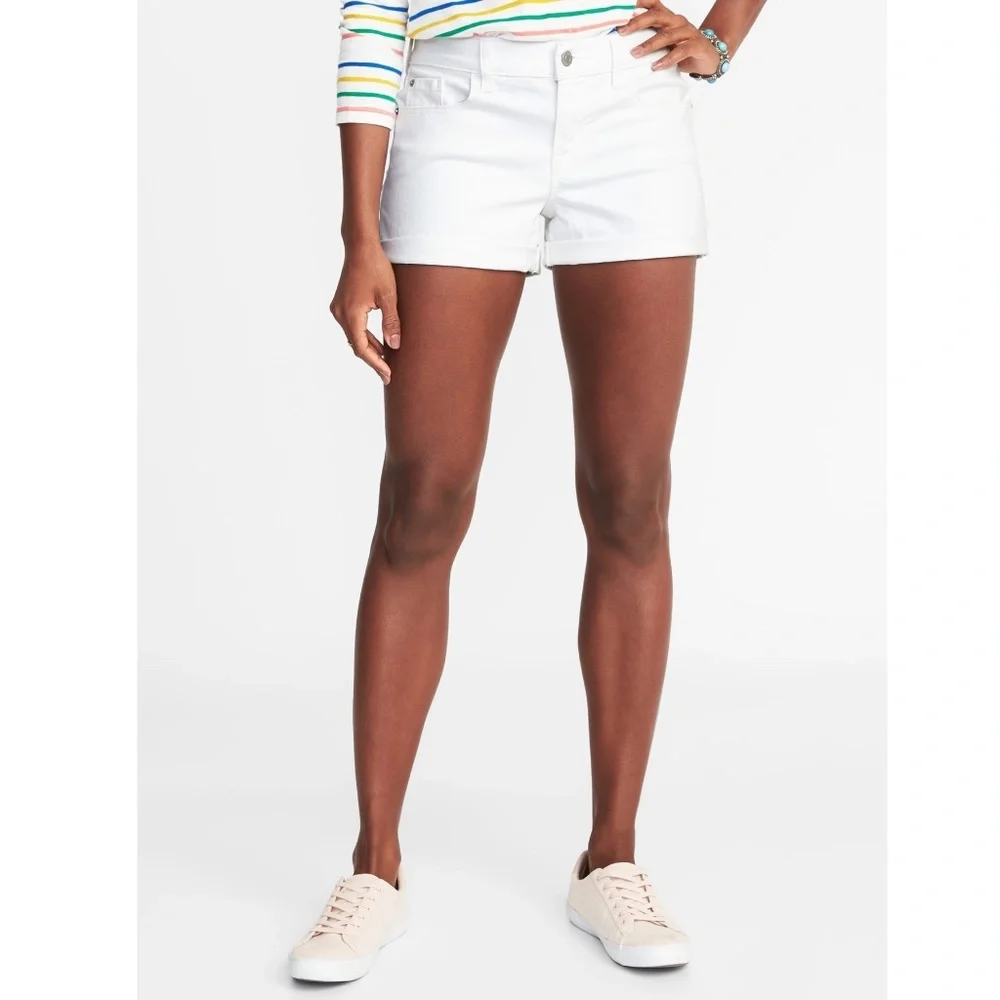 Old Navy Clean-Slate White Boyfriend Shorts in size 6 regular - Picture 2 of 2